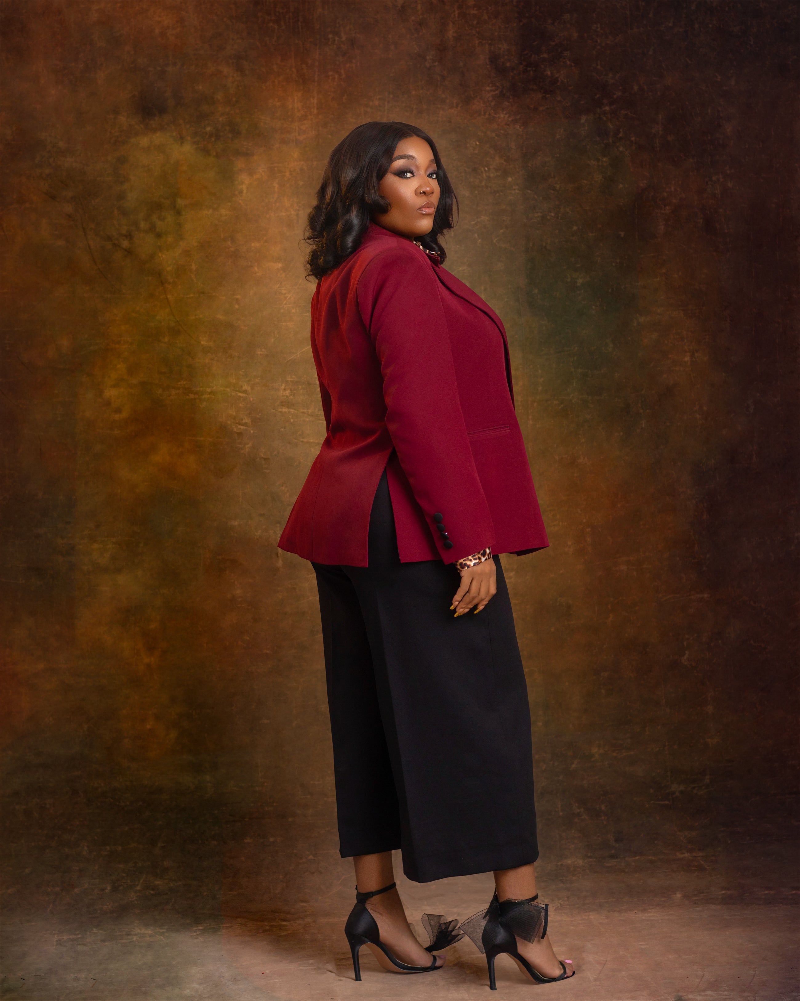 Commandé Burgundy Blazer – Structured Double-Breasted Women’s Power Blazer | Nonnistics